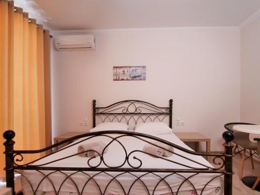 Vironas Hotel Himare Ngoại thất bức ảnh