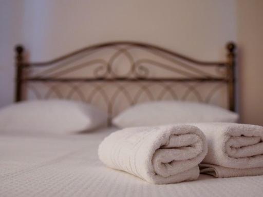 Vironas Hotel Himare Ngoại thất bức ảnh