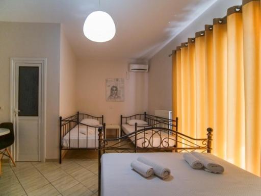 Vironas Hotel Himare Ngoại thất bức ảnh